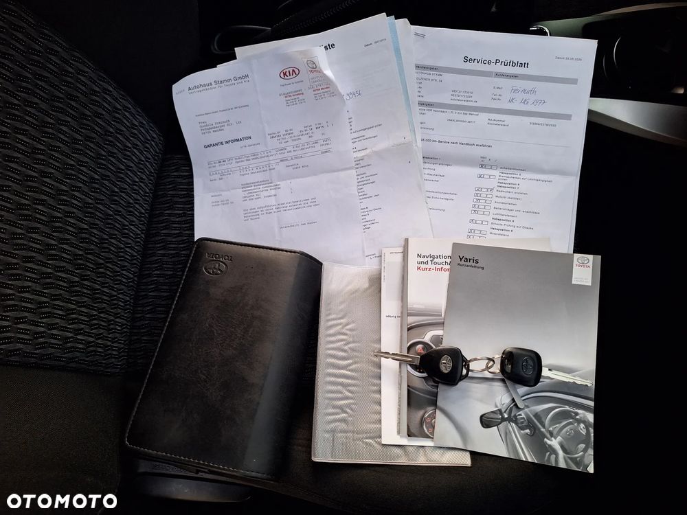 Toyota Yaris 1.0 Premium - 28