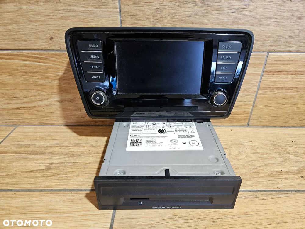 Skoda Octavia III Ekran Nawigacja Czytnik Wyświetlacz 5E0919605H 5Q0035842A - 3