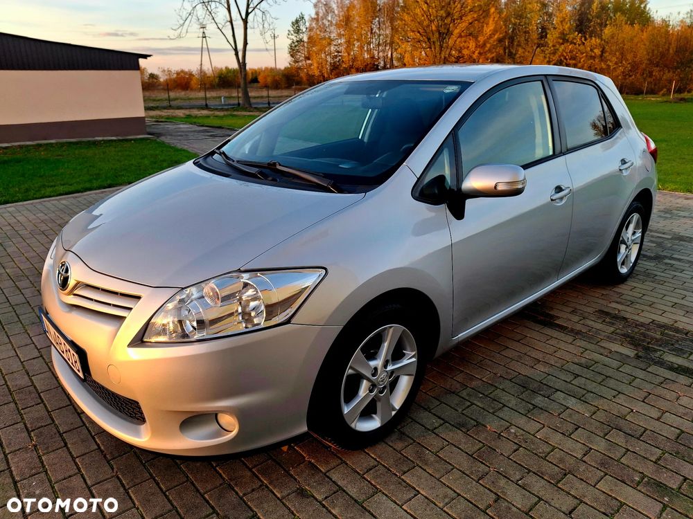 Toyota Auris 1.6 Executive - 14