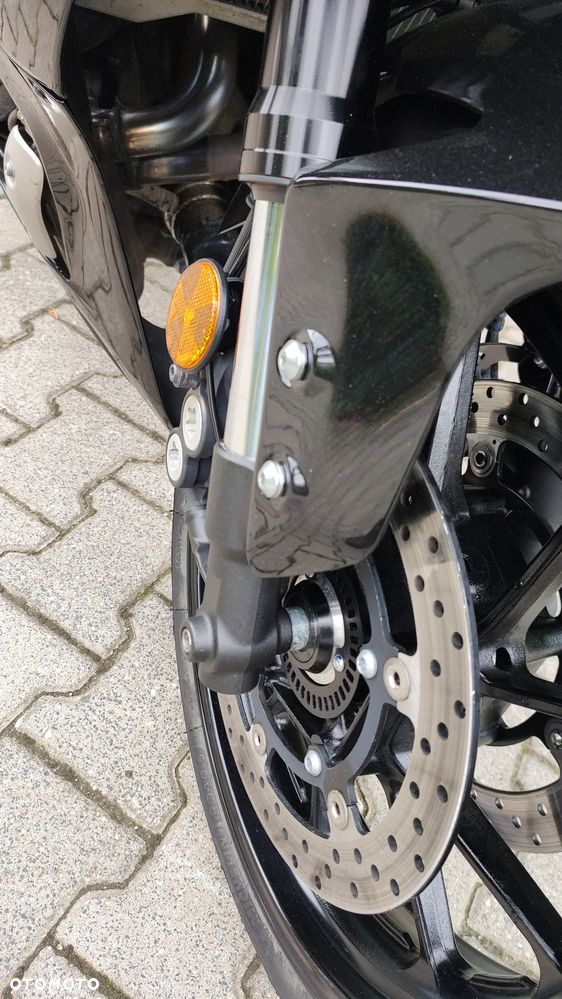 Yamaha R7 - 9