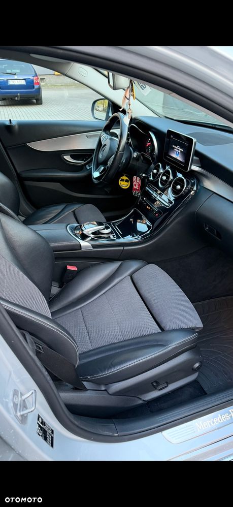 Mercedes-Benz Klasa C 180 7G-TRONIC - 12