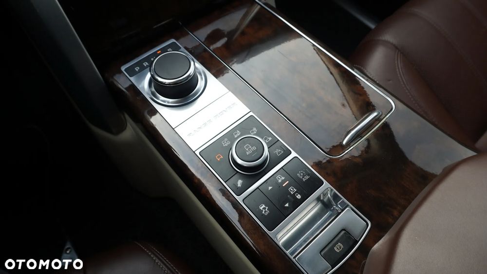 Land Rover Range Rover 4.4SD V8 LWB Vogue - 39