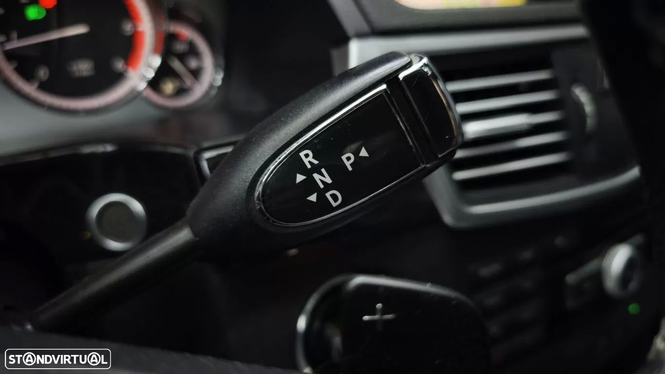 Mercedes-Benz E 220 - 29