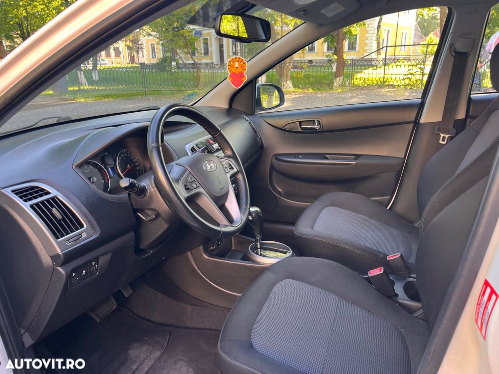 Hyundai i20 - 12