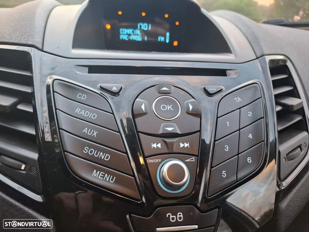 Ford Fiesta 1.0 Ti-VCT Titanium - 40