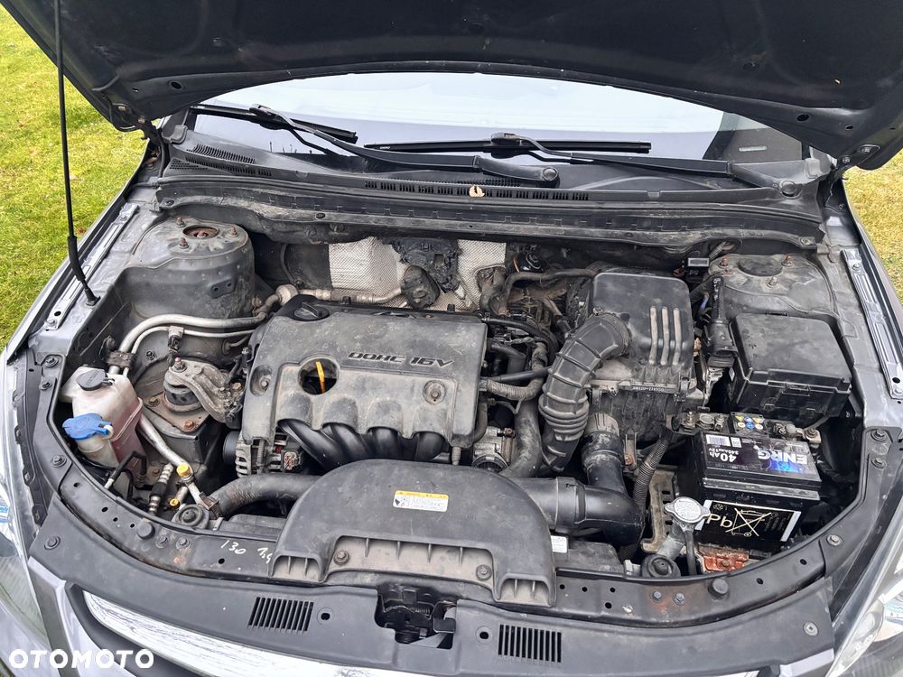 Hyundai i30 1.4 Base + - 11