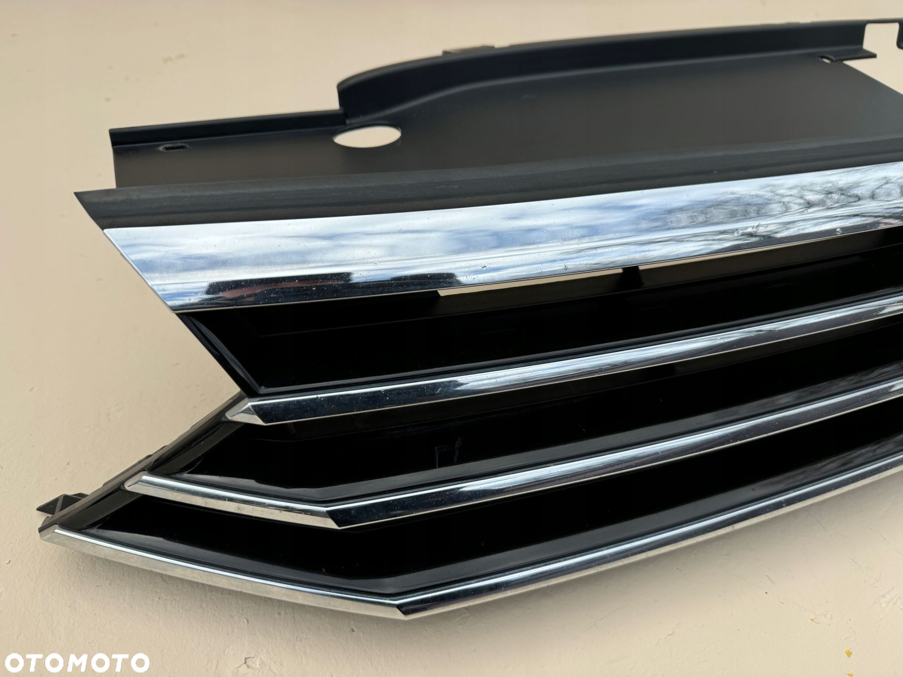 VW PASSAT B8 14-19R GRILL ATRAPA ZDERZAKA PRZÓD PRZEDNIA 3G0853653 - 2
