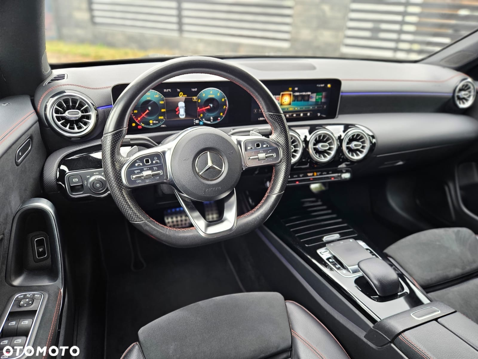 Mercedes-Benz CLA 200 7G-DCT AMG Line - 23