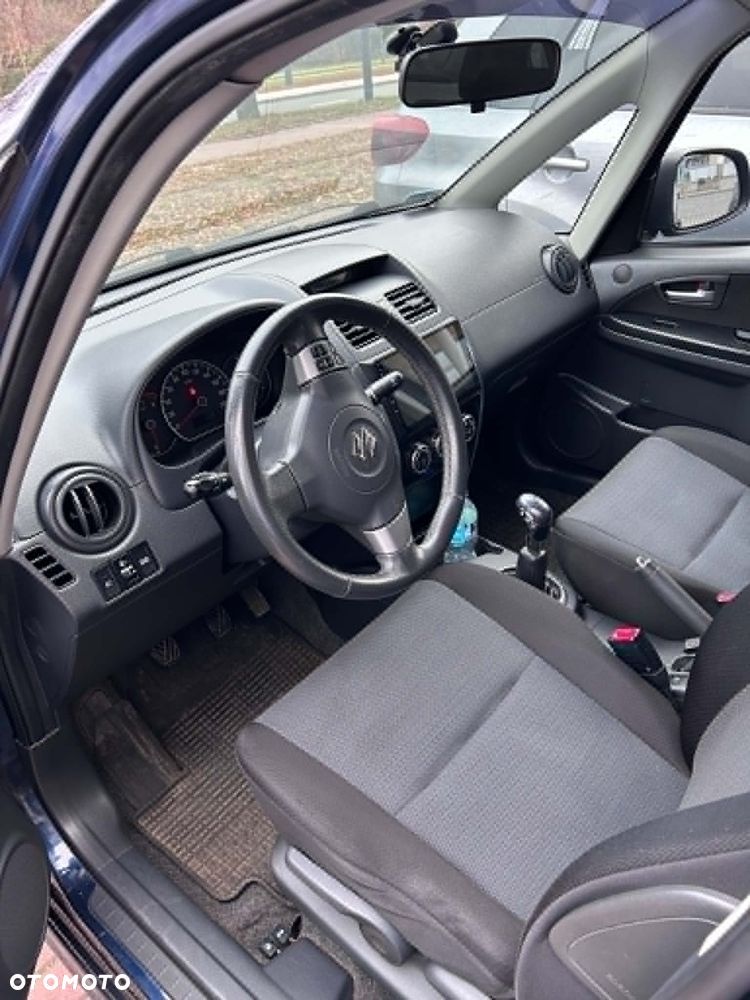 Suzuki SX4 1.6 GS / Premium - 3