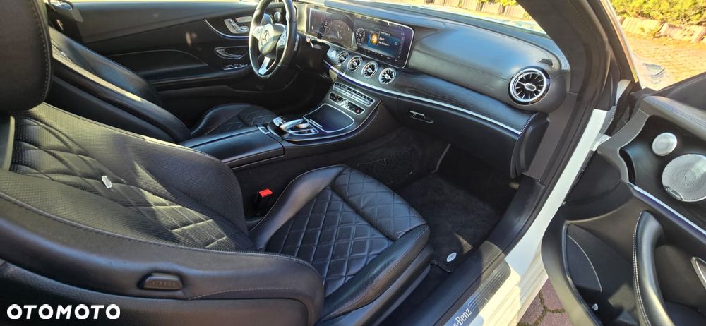 Mercedes-Benz Klasa E 400 4-Matic 9G-TRONIC - 12