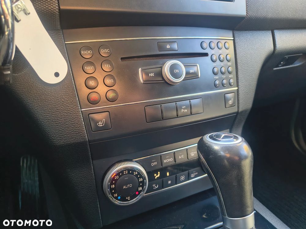 Mercedes-Benz GLK 320 CDI DPF 4Matic 7G-TRONIC Edition 1 - 25