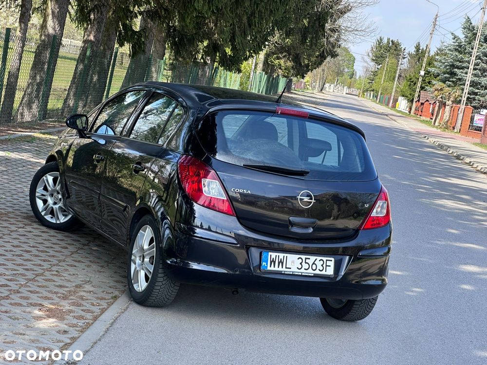 Opel Corsa 1.2 16V Essentia - 6