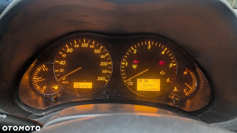 Toyota Avensis 2.2 D-4D X - 4