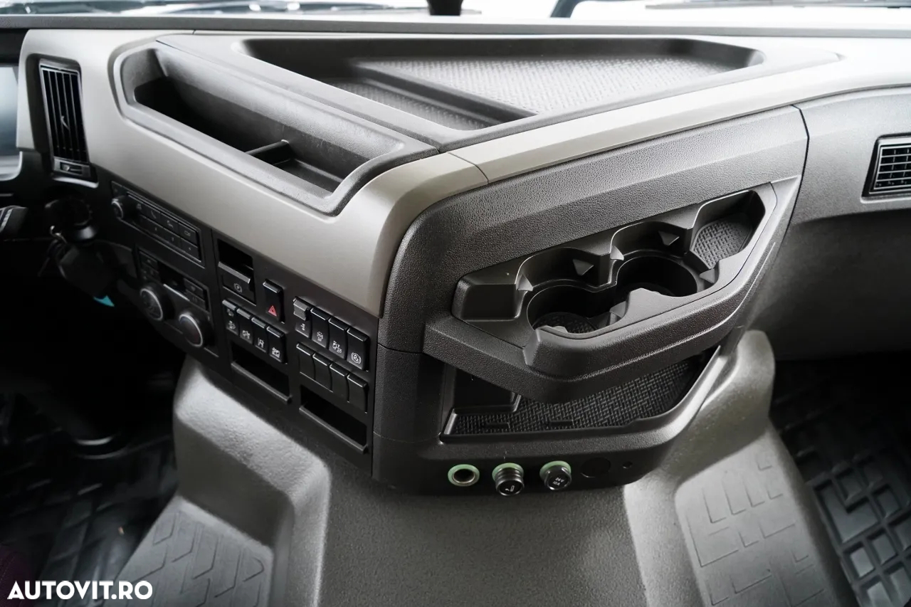 Volvo FM 430 / FULL ADR / GREUTATE: 6.500 KG / CABINĂ JOSĂ / 2022 / DUPĂ CONTRACT DE SERVICE GOLD / - 28