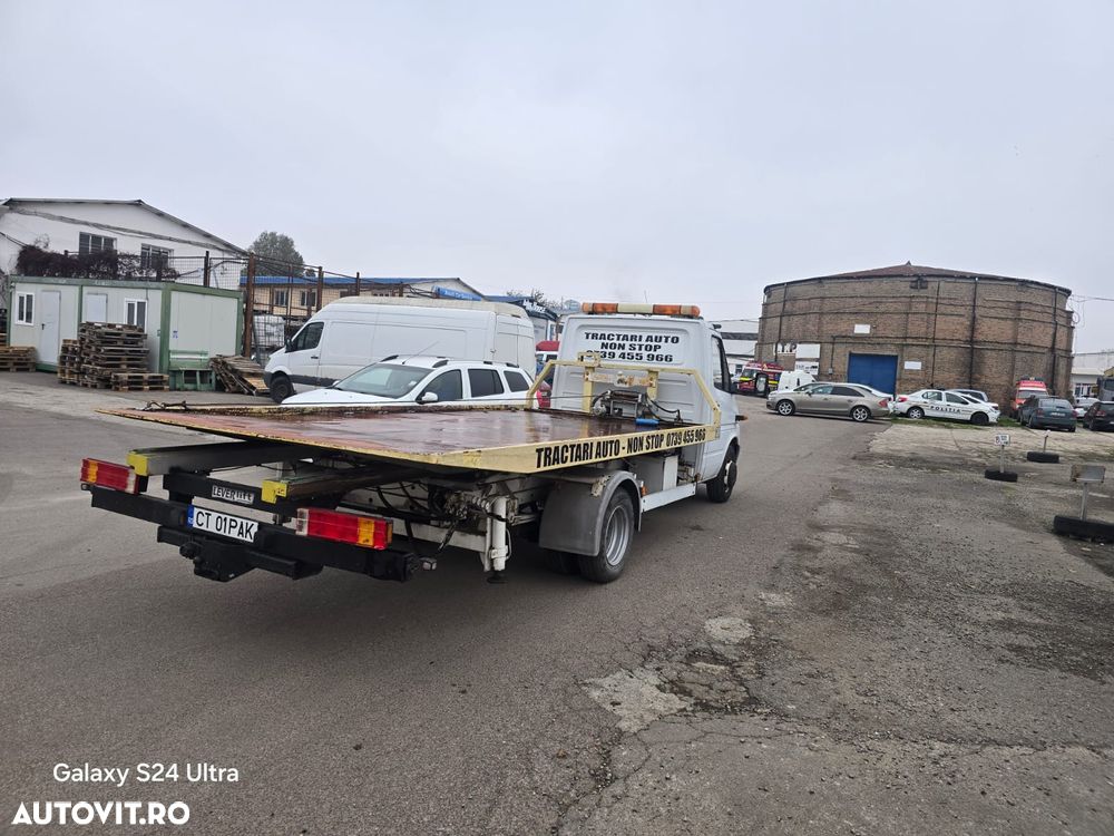 Mercedes-Benz Sprinter - 2