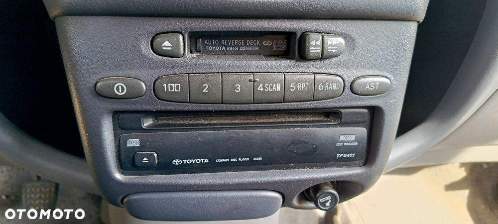 RADIO ODTWARZACZ CD YARIS I VERSO - 2