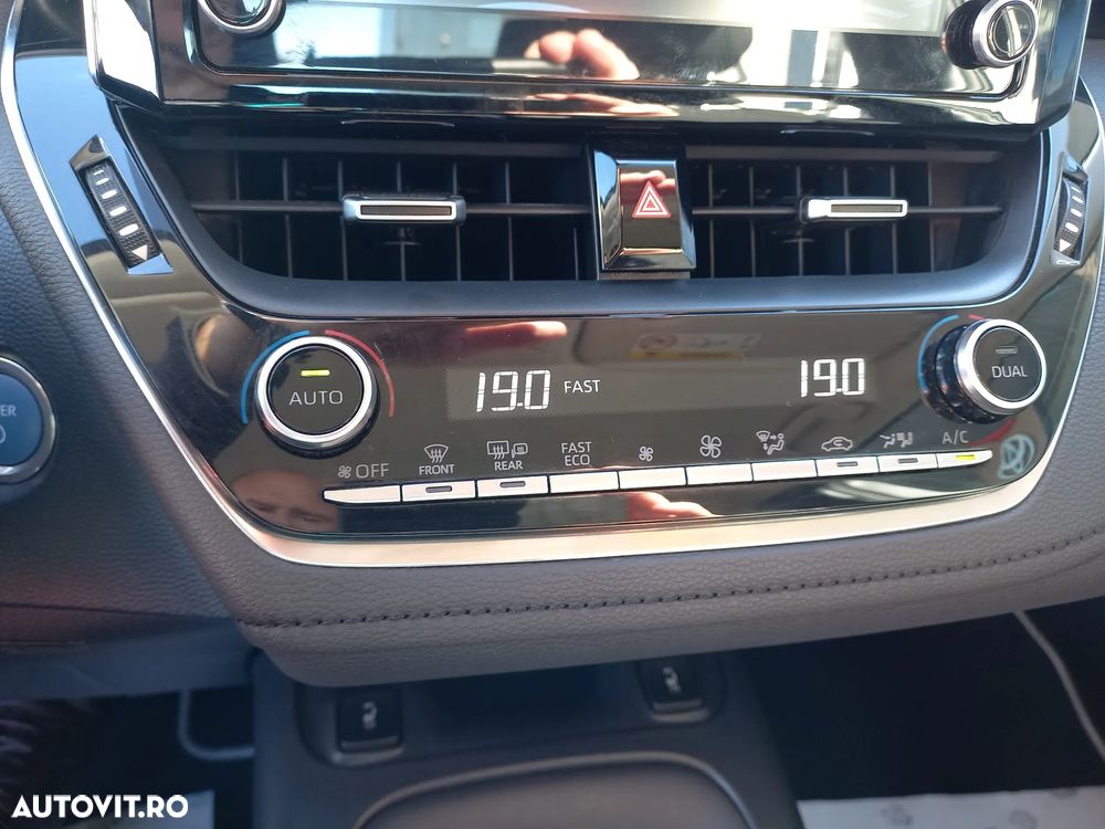 Toyota Corolla 1.8 HSD Dynamic - 23