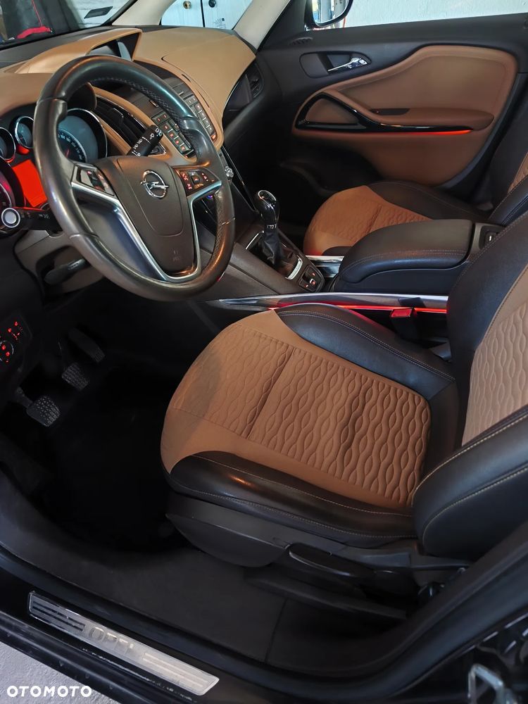 Opel Zafira - 19