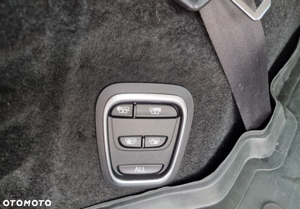 Renault Grand Scenic - 31