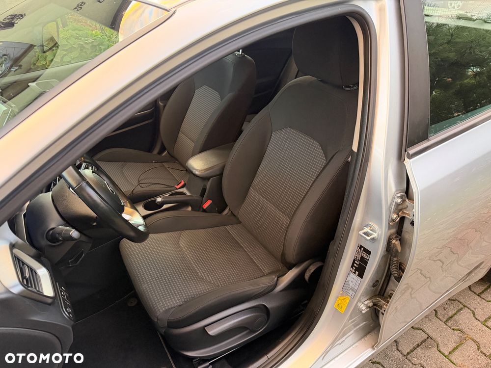 Kia Ceed 1.4 L Business Line Plus - 24