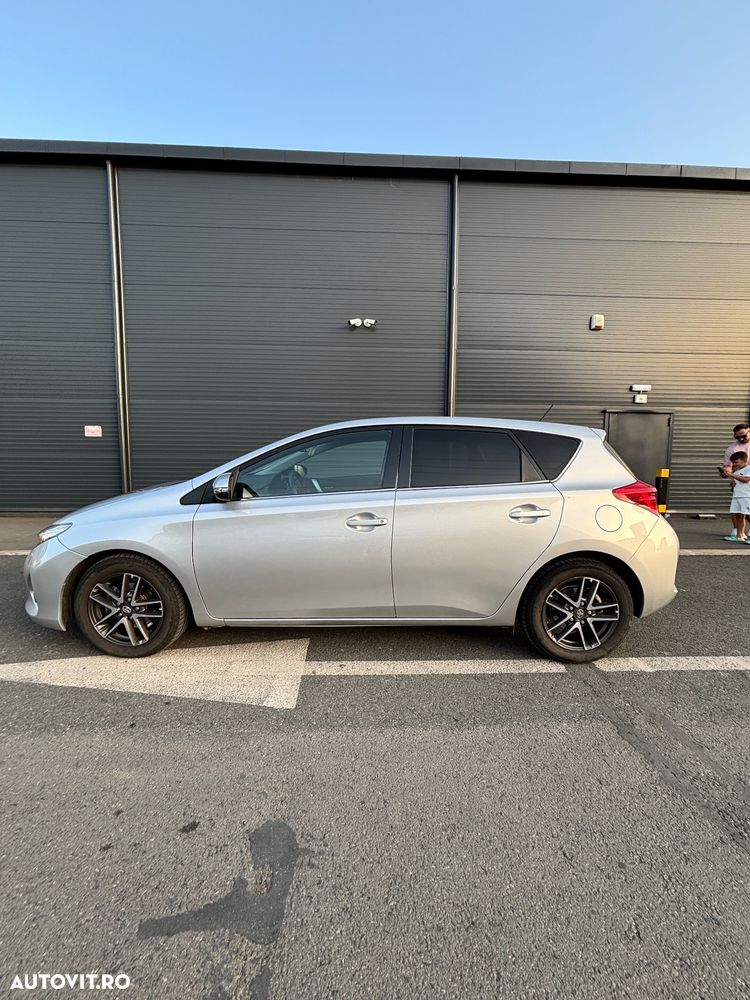 Toyota Auris - 16