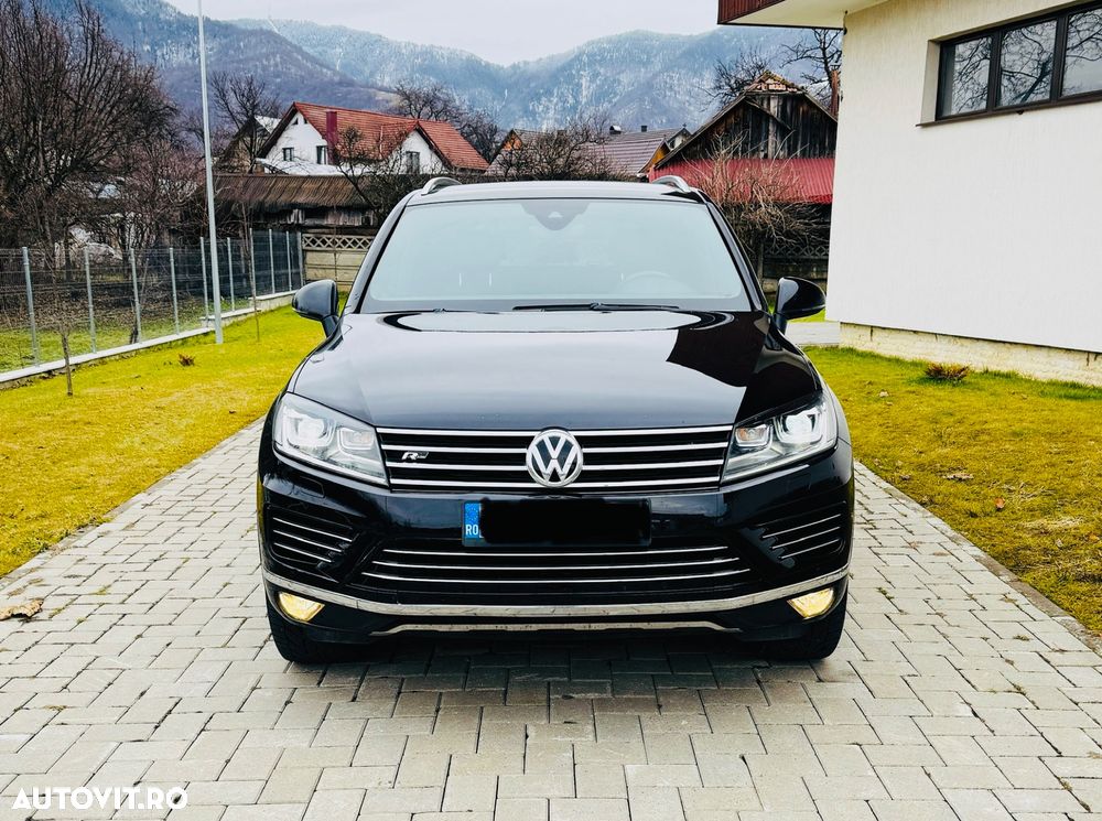 Volkswagen Touareg - 1
