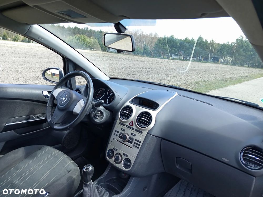 Opel Corsa 1.2 16V - 9
