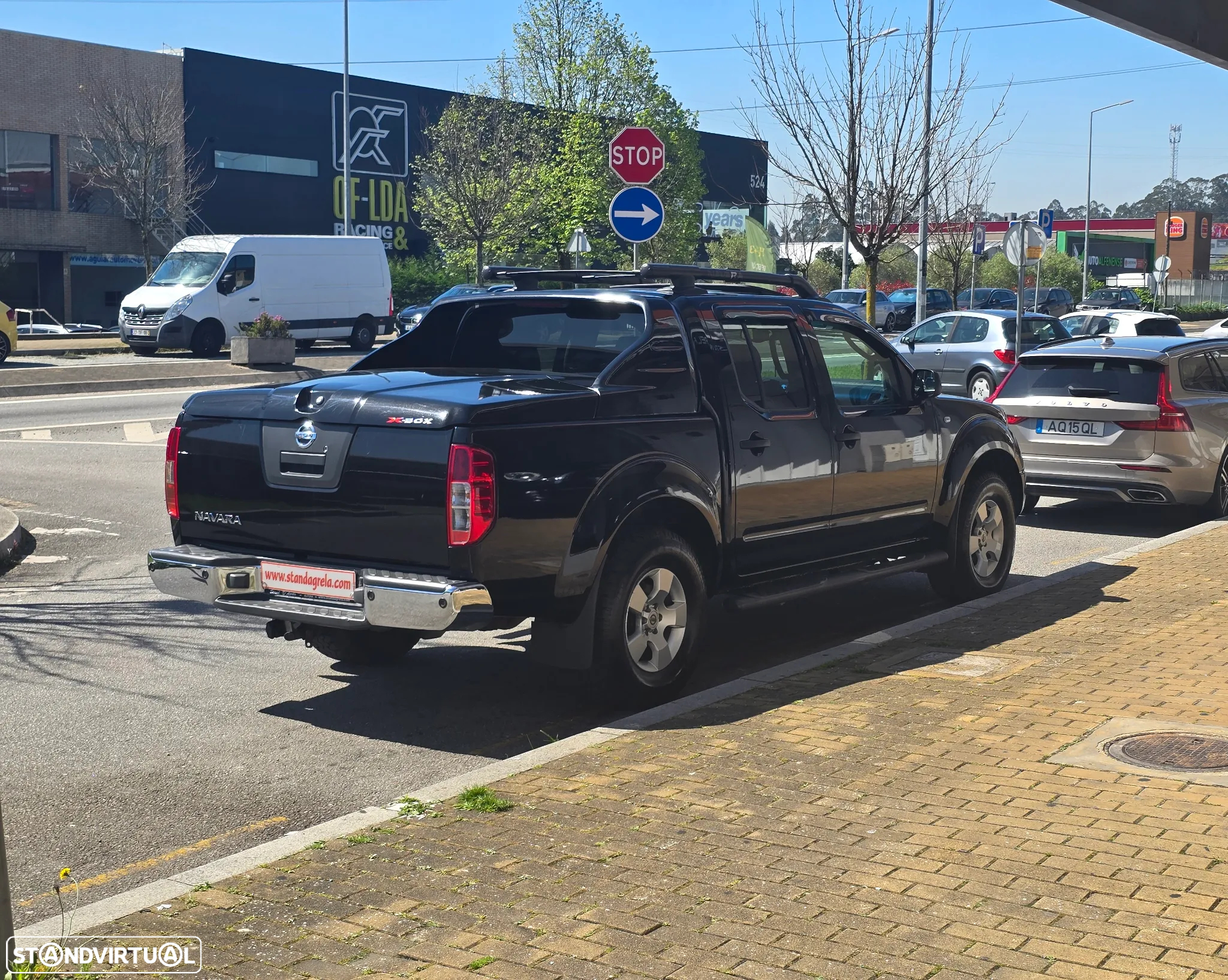 Nissan Navara 2.5 dCi CD LE Premium AT - 4
