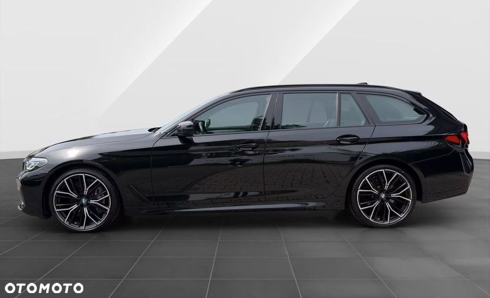 BMW Seria 5 540d xDrive mHEV M Sport sport - 3