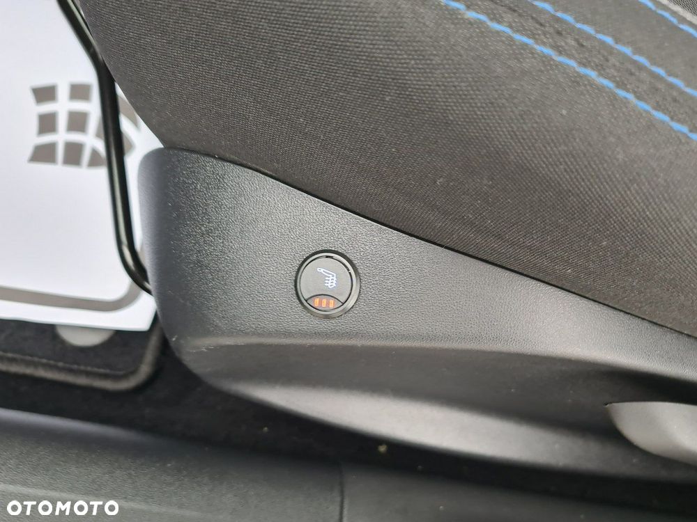 Peugeot 2008 1.2 Pure Tech GPF Signature S&S - 27