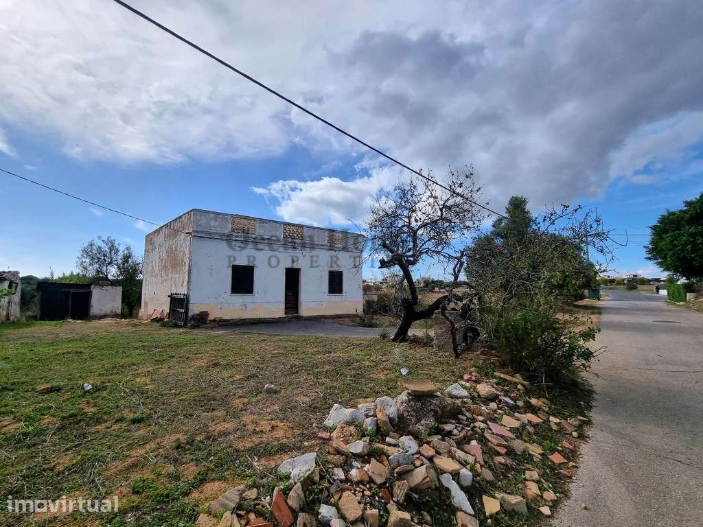Terreno com casa, para renovar ou nova construção - Albufeira - Grande imagem: 2/8