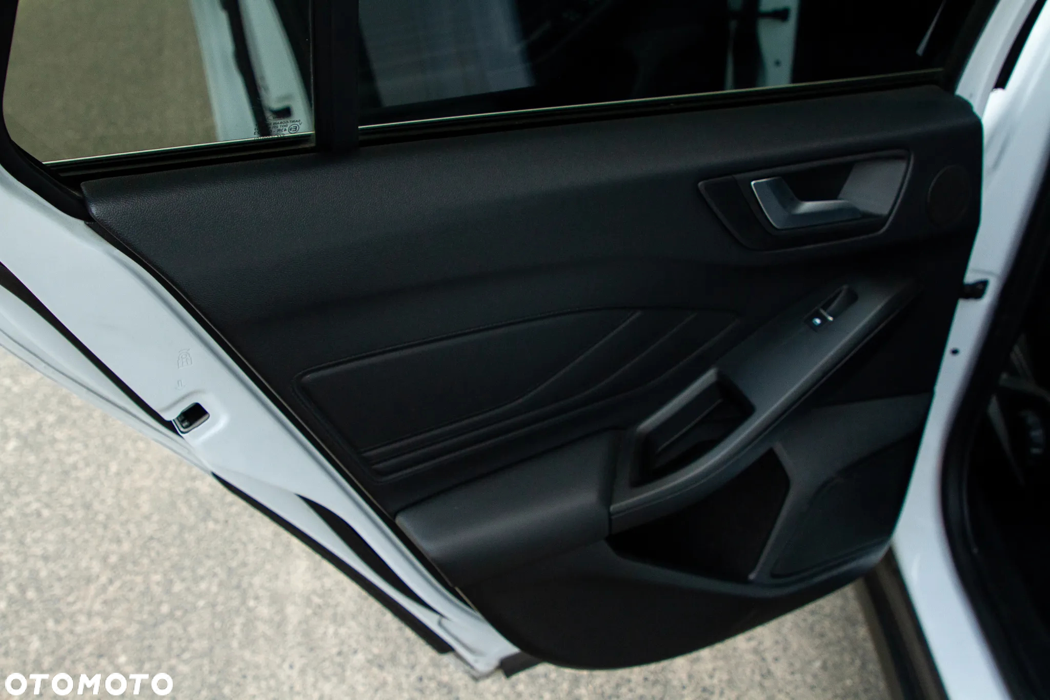 Ford Focus Turnier 1.5 EcoBlue Start-Stopp-System TITANIUM X - 36