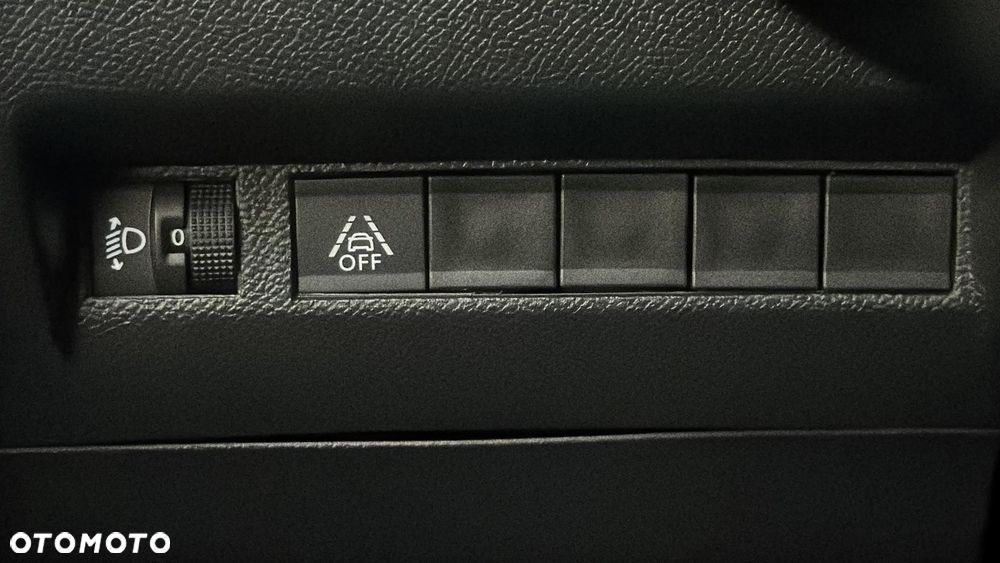 Peugeot 208 1.2 PureTech Allure S&S EAT8 - 23