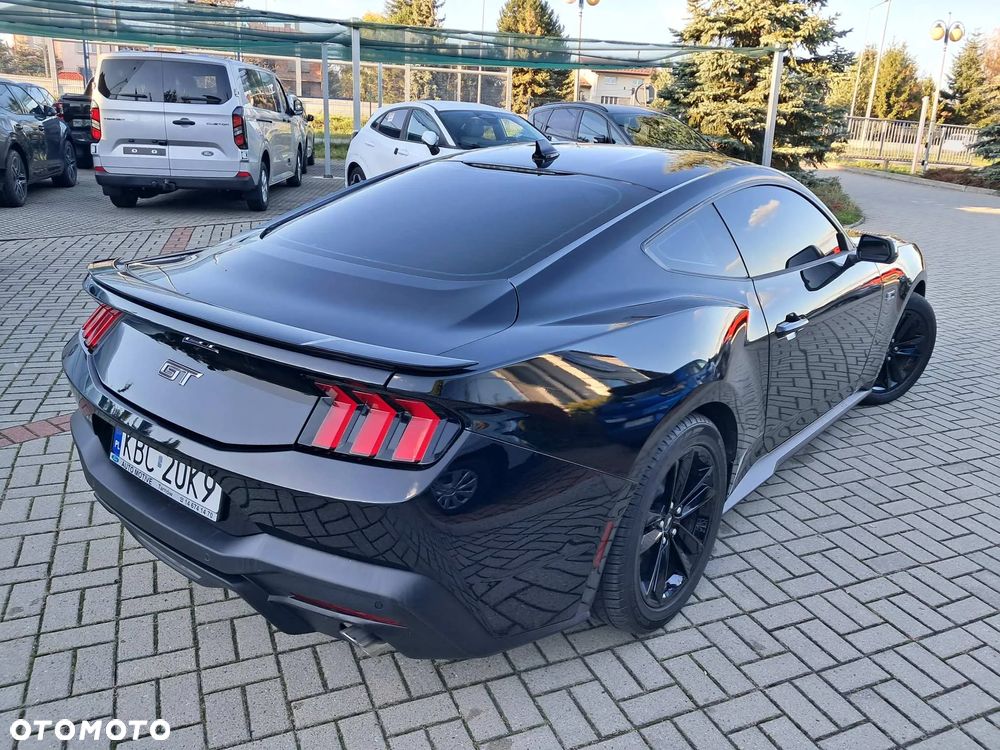 Ford Mustang - 13