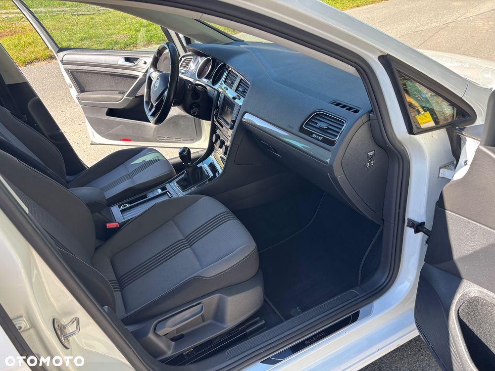 Volkswagen Golf 1.2 TSI BlueMotion Technology Allstar - 26