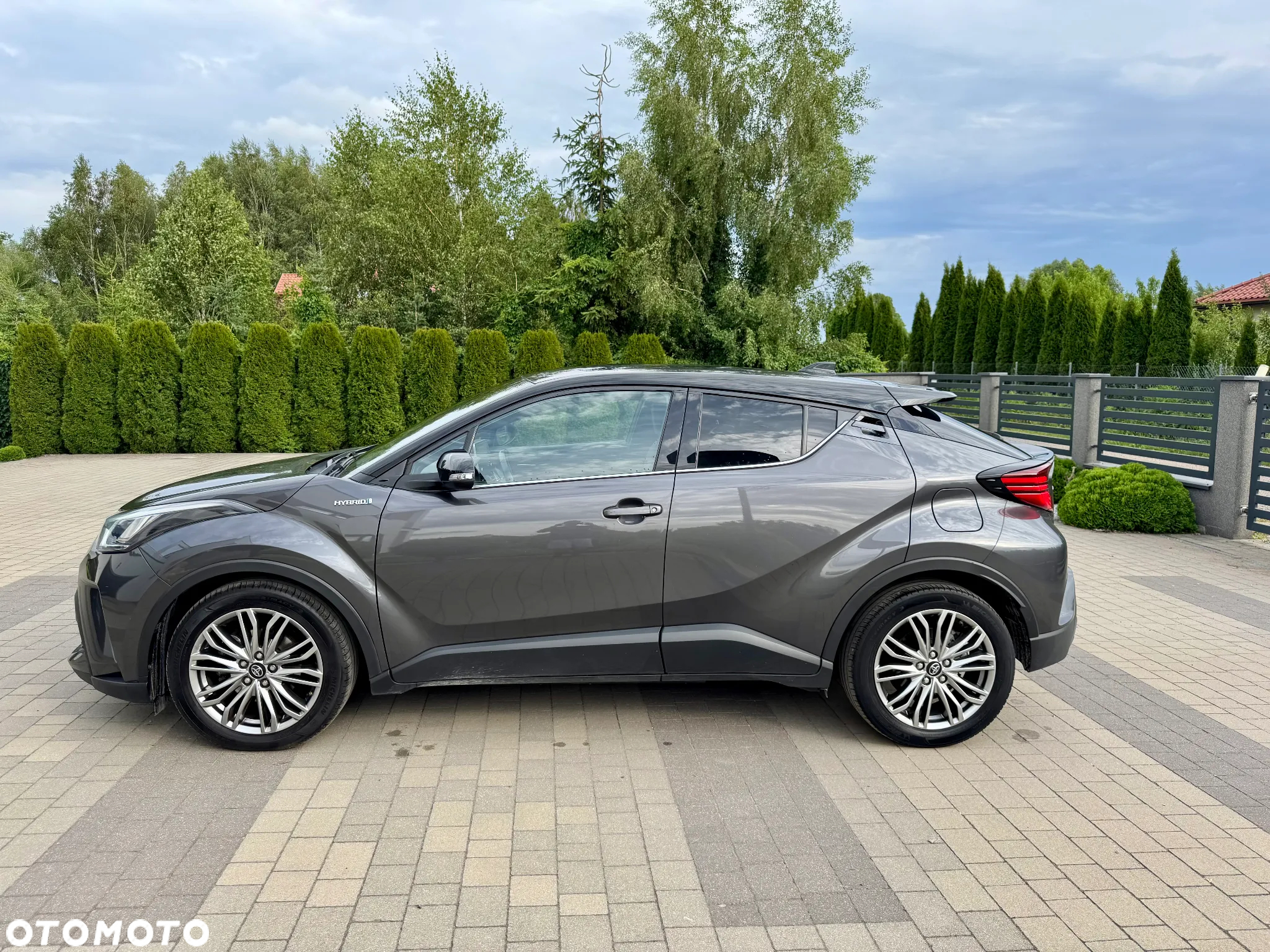 Toyota C-HR 2.0 Hybrid Black Edition - 5