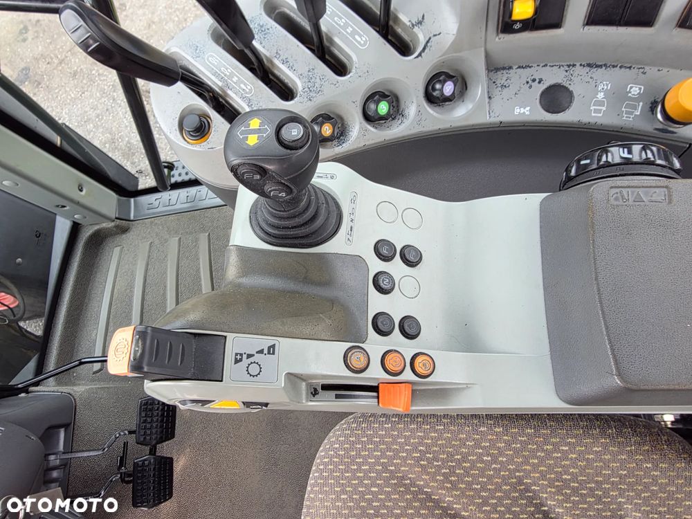 Claas Arion 630 Cis - 15