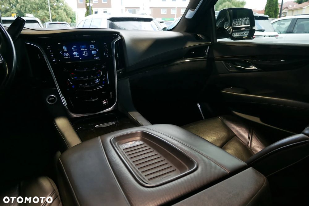 Cadillac Escalade 6.2 V8 ESV Platinum - 20