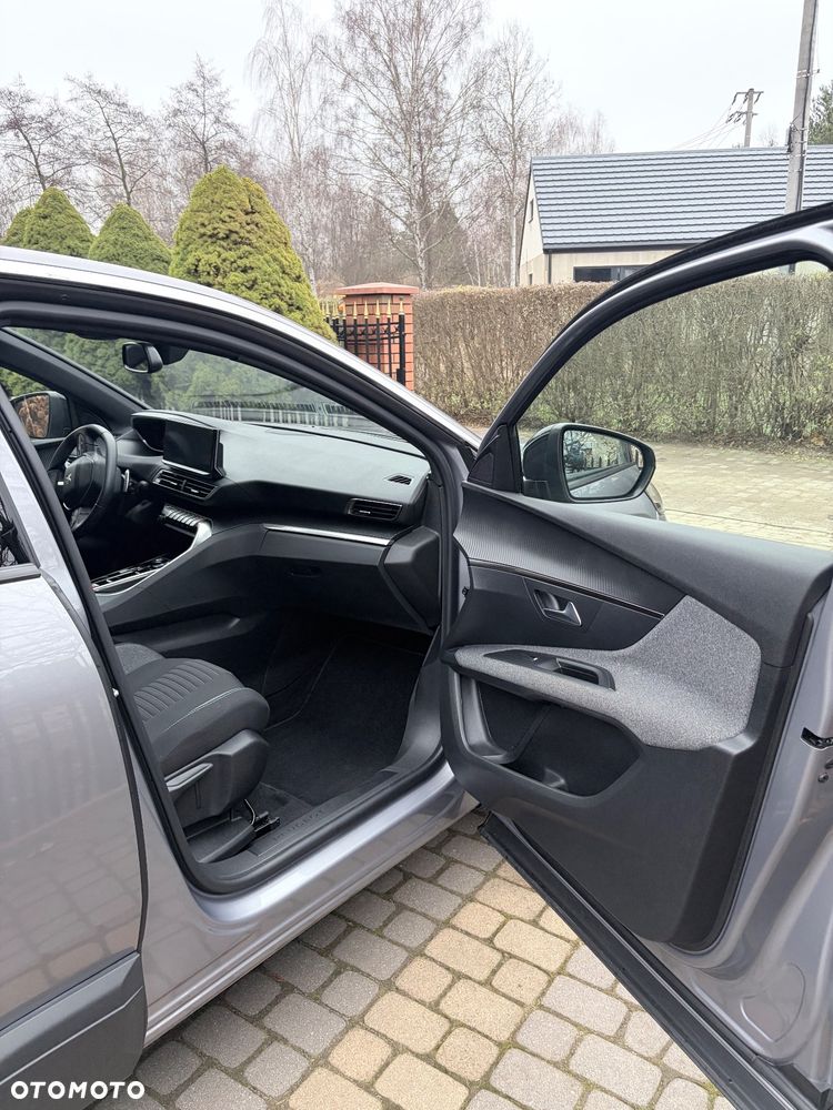 Peugeot 3008 1.2 PureTech mHEV GT S&S e-DCS6 - 5