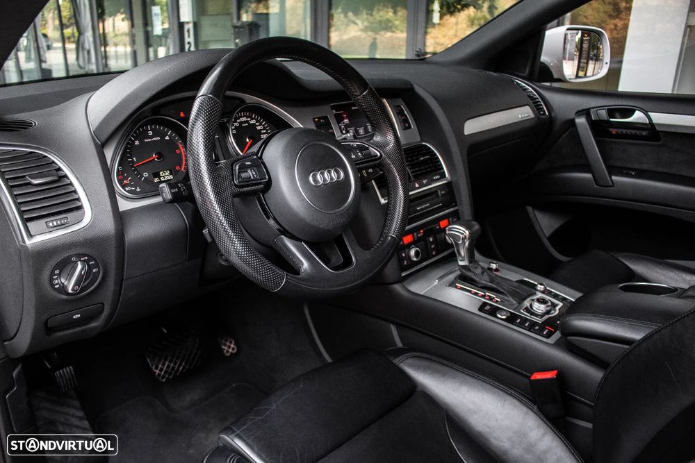 Audi Q7 3.0 V6 TDi quattro Tiptronic - 24