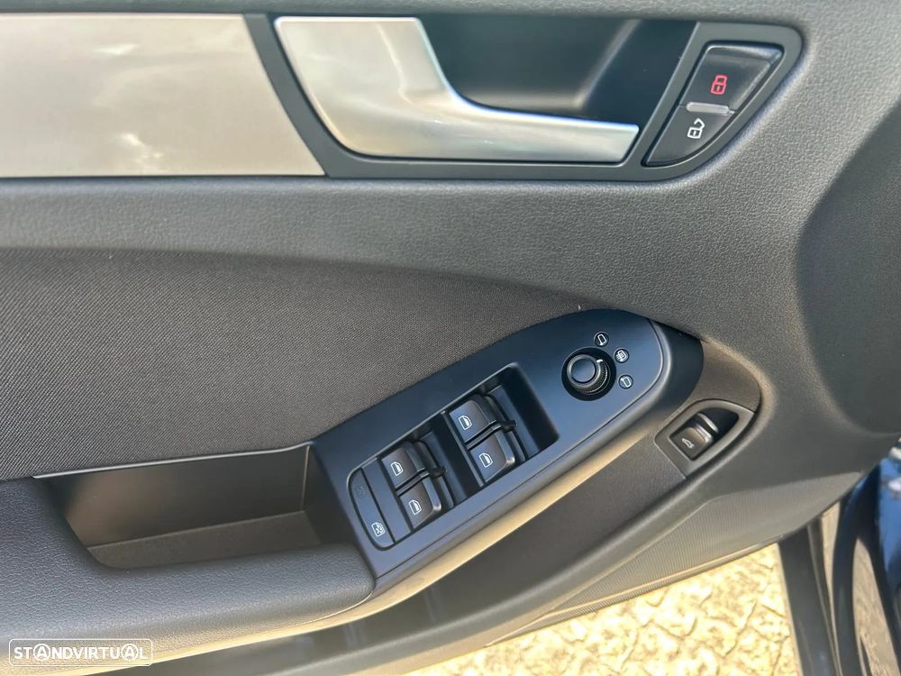 Audi A4 2.0 TDI Advance - 12