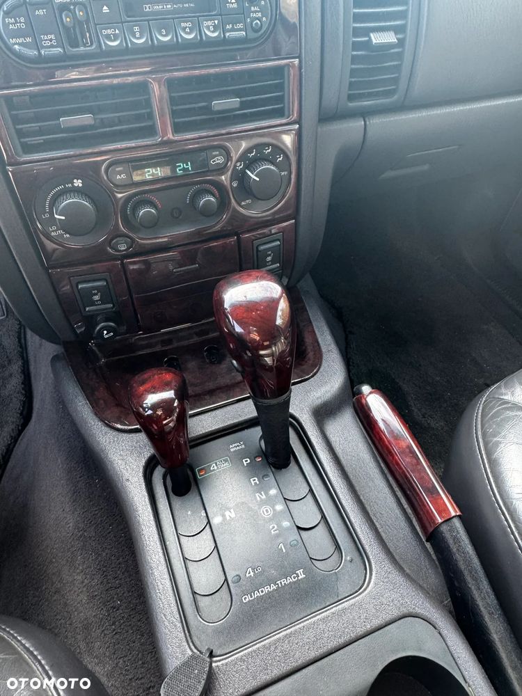 Jeep Grand Cherokee - 11