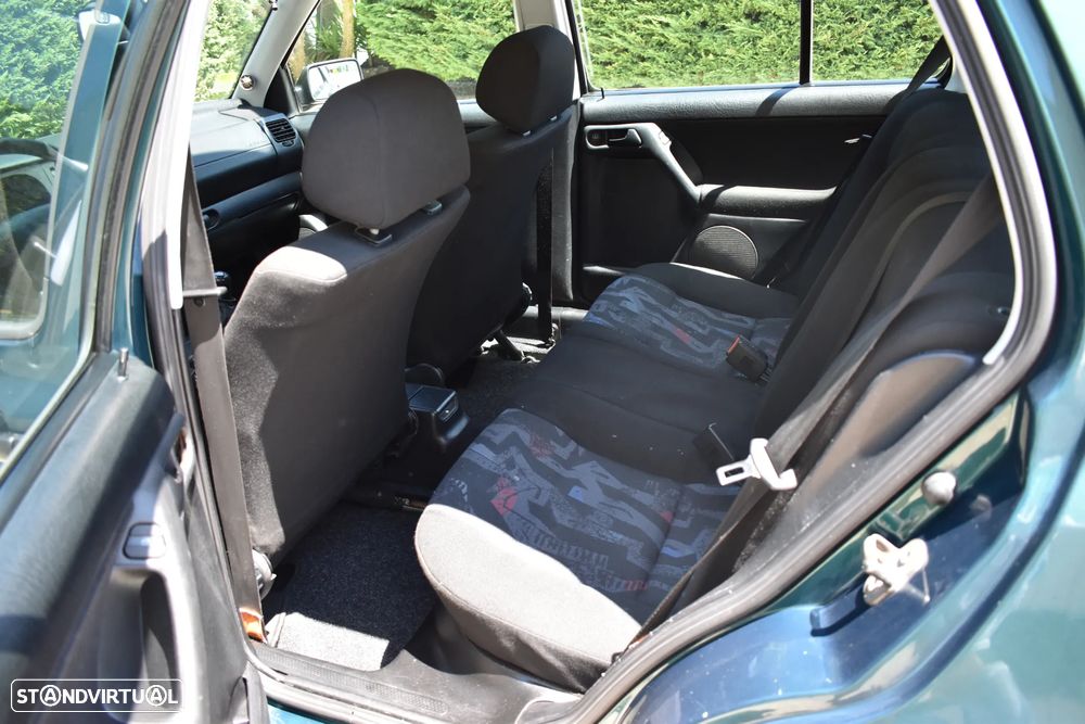 VW Golf 1.6 GT - 12