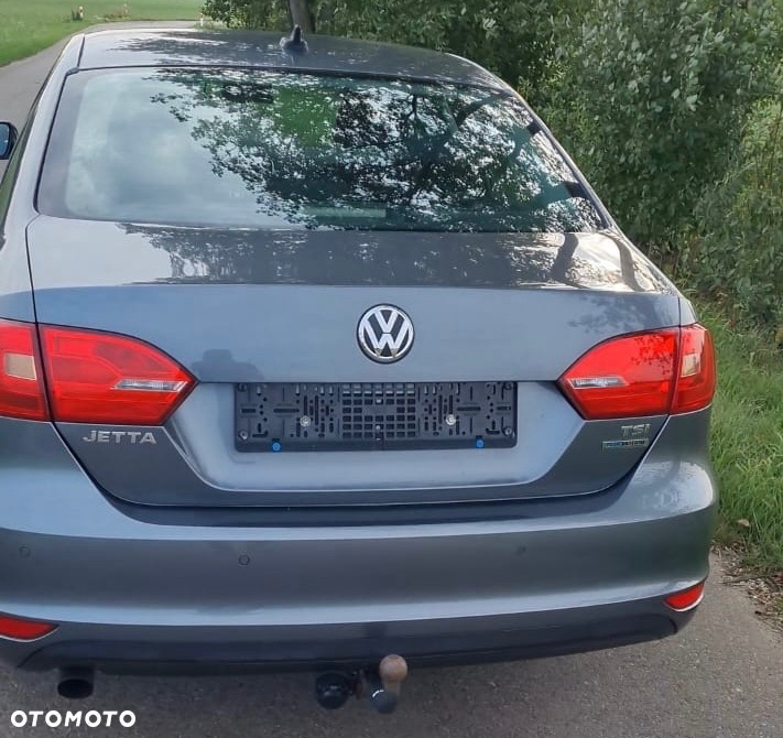 Volkswagen Jetta 1.2 TSI BlueMotion Technology Comfortline - 5