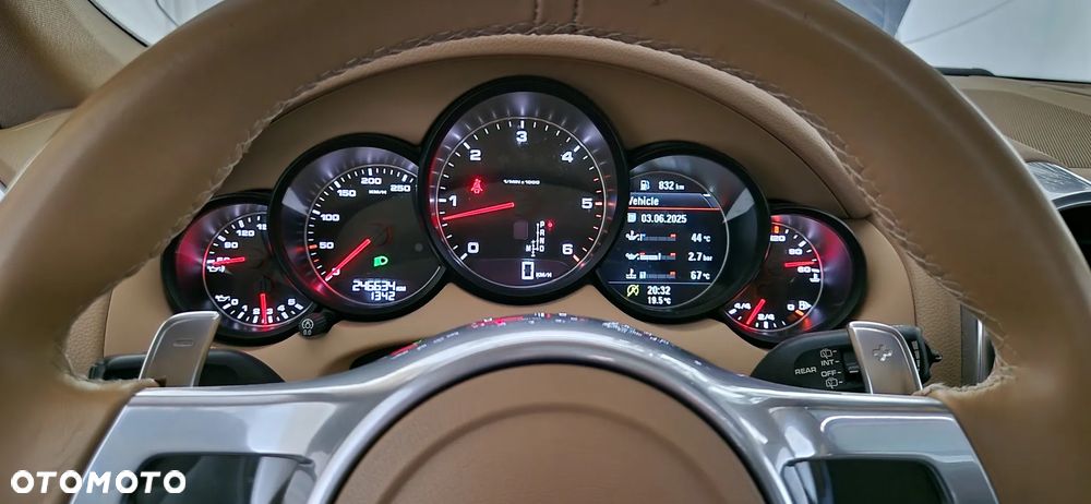 Porsche Cayenne Tiptronic S - 12