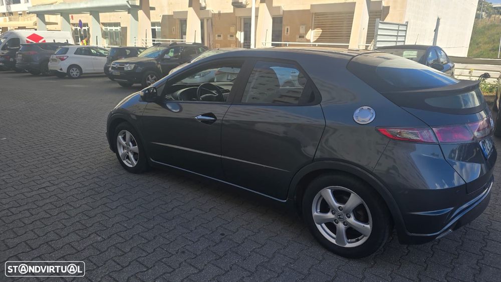 Honda Civic 1.4 i-VTEC Comfort - 6
