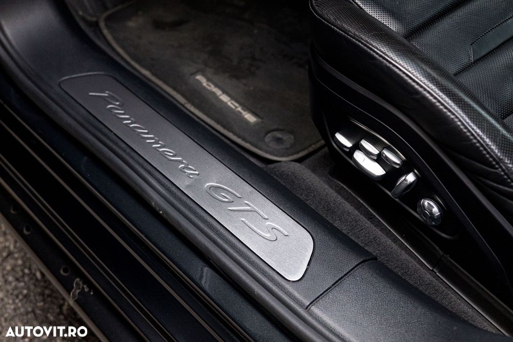 Porsche Panamera - 33