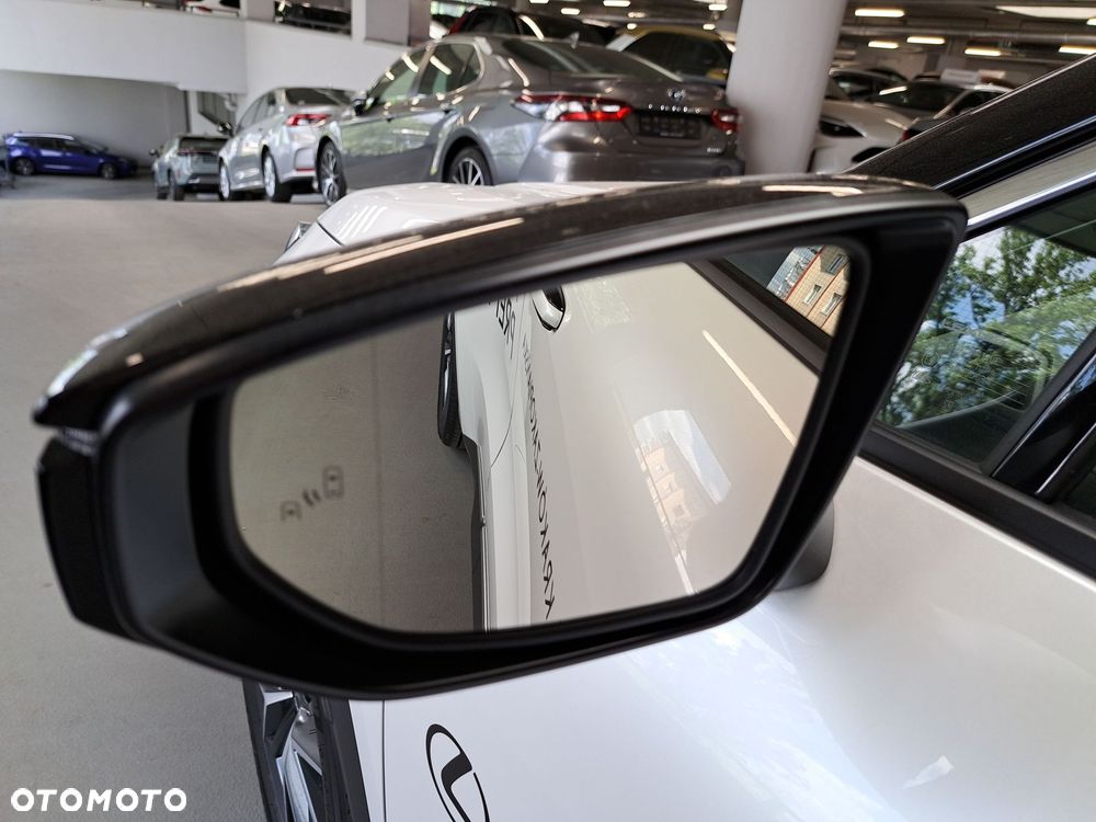 Lexus LBX 1.5 Hybrid Cool - 36