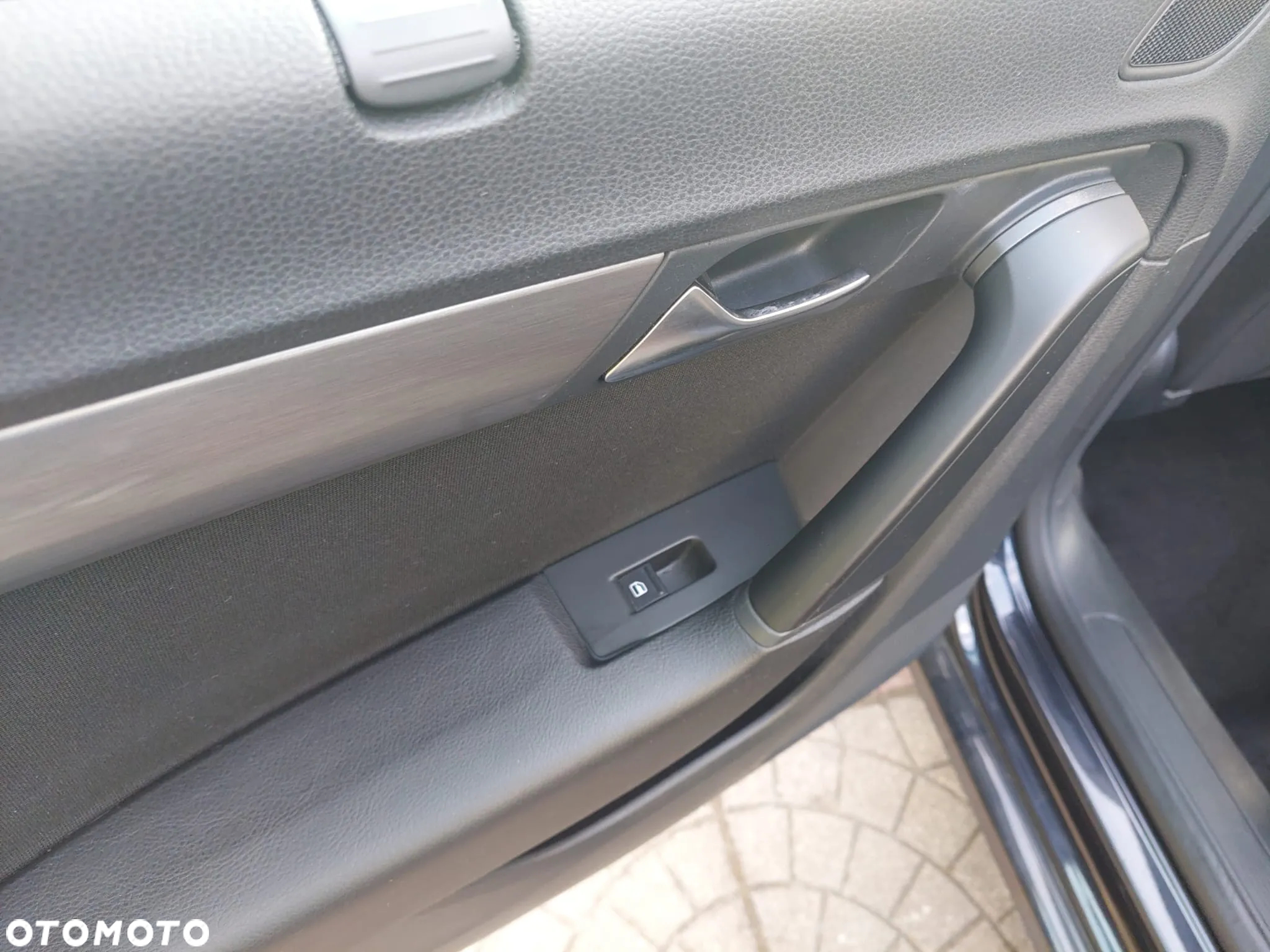 Volkswagen Passat 2.0 TDI Comfortline - 14