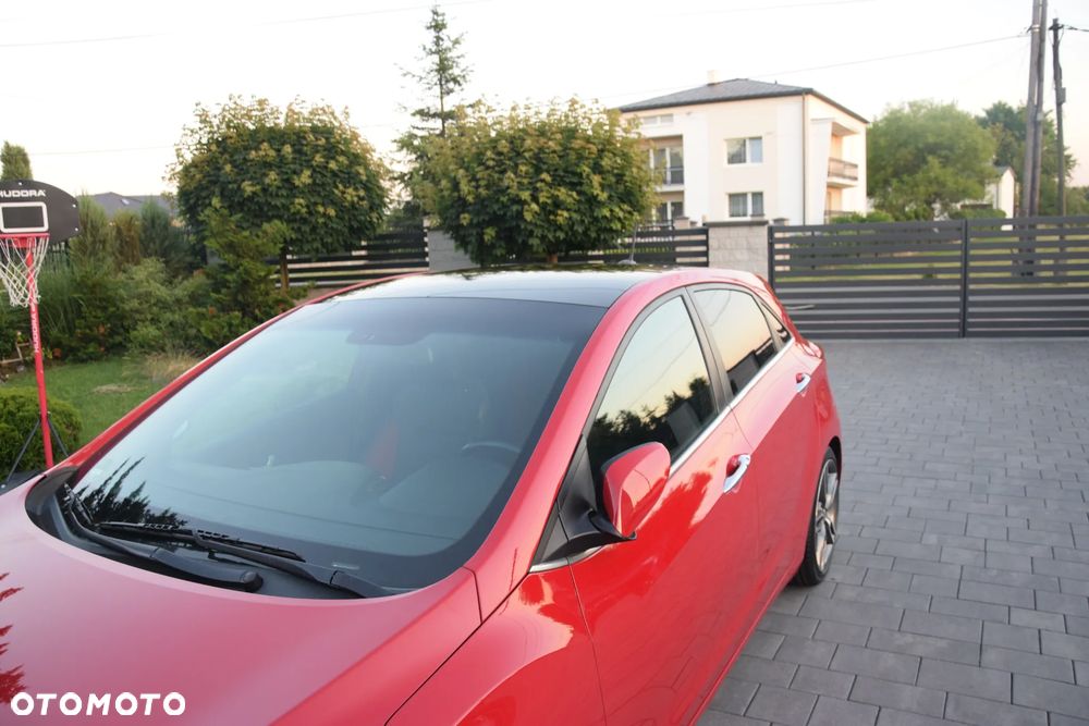 Hyundai i30 1.6 T GDI Turbo - 14
